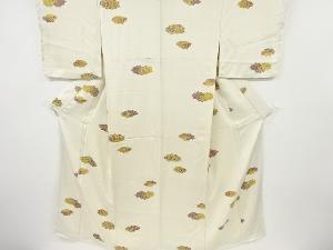 逆雲取りに花模様小紋着物